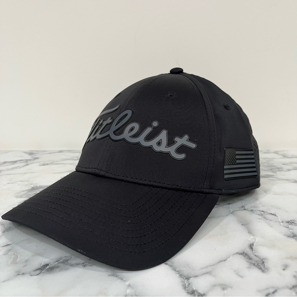 Titleist Players StaDry Golf Hat in Black/Charcoal U.S Flag Patch Preppy OS